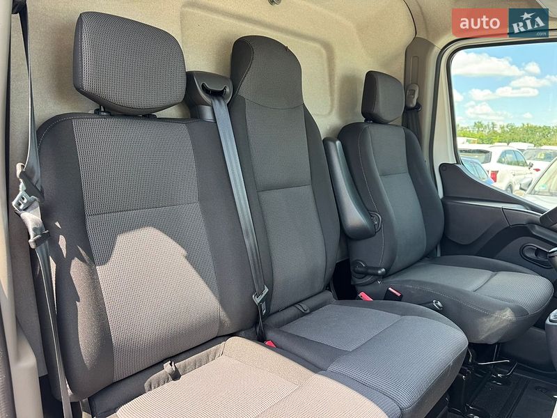 Грузовой фургон Renault Master 2022 в Умани