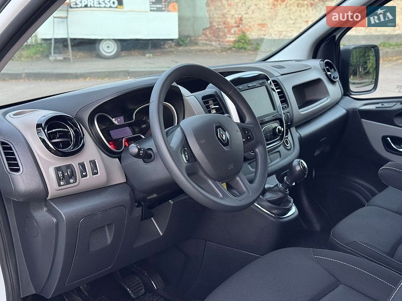 Вантажопасажирський фургон Renault Master 2019 в Дубні