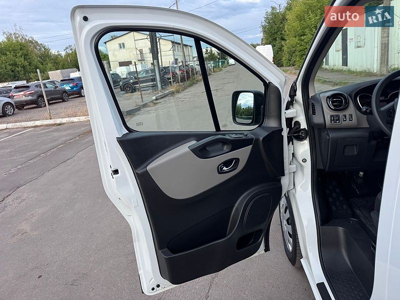 Вантажопасажирський фургон Renault Master 2019 в Дубні
