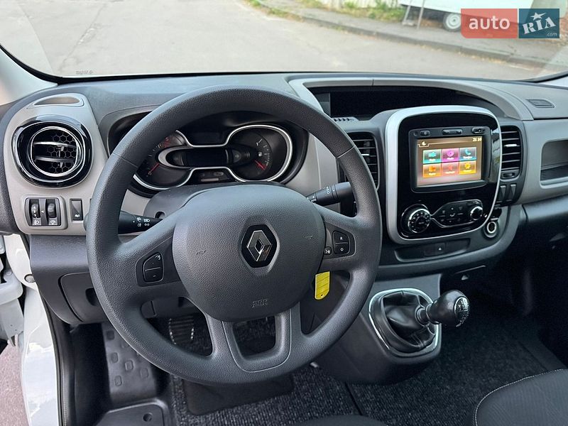 Вантажопасажирський фургон Renault Master 2019 в Дубні