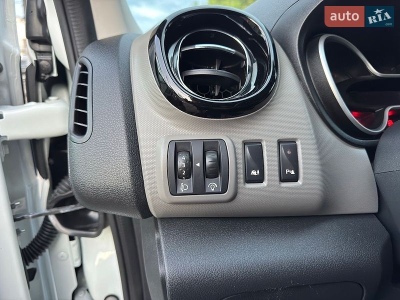 Вантажопасажирський фургон Renault Master 2019 в Дубні