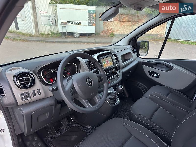 Вантажопасажирський фургон Renault Master 2019 в Дубні