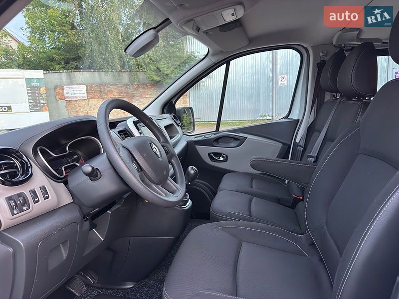 Вантажопасажирський фургон Renault Master 2019 в Дубні