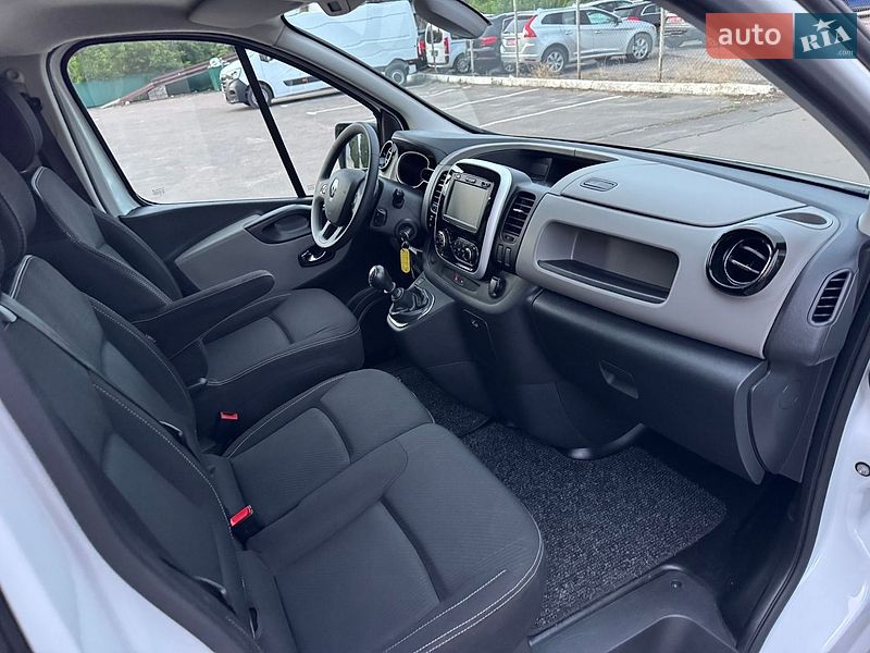 Вантажопасажирський фургон Renault Master 2019 в Дубні