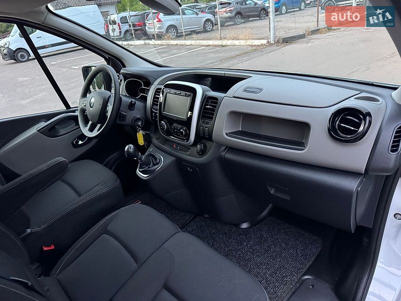 Вантажопасажирський фургон Renault Master 2019 в Дубні