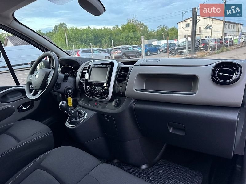 Вантажопасажирський фургон Renault Master 2019 в Дубні