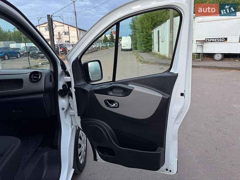 Вантажопасажирський фургон Renault Master 2019 в Дубні