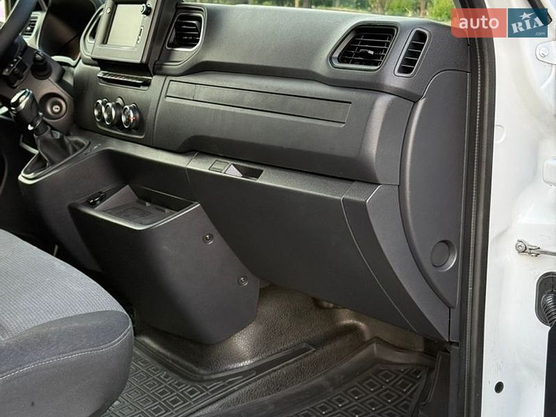 Грузовой фургон Renault Master 2020 в Дубно