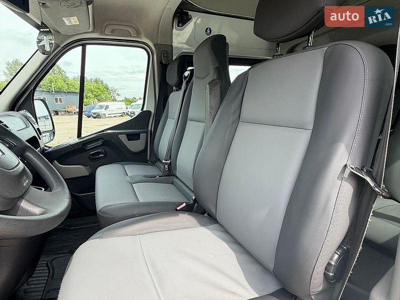 Грузопассажирский фургон Renault Master 2016 в Млинове