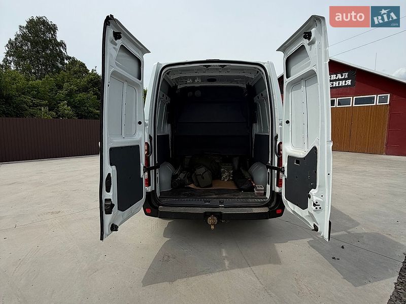 Грузопассажирский фургон Renault Master 2016 в Млинове