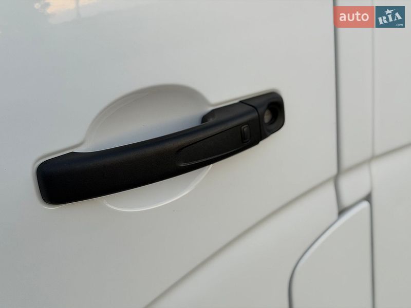 Грузовой фургон Renault Master 2021 в Дубно