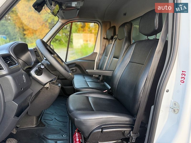 Грузовой фургон Renault Master 2021 в Дубно
