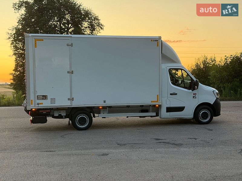 Грузовой фургон Renault Master 2021 в Дубно