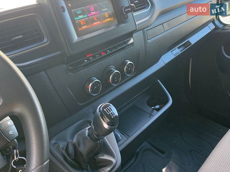 Вантажний фургон Renault Master 2020 в Львові