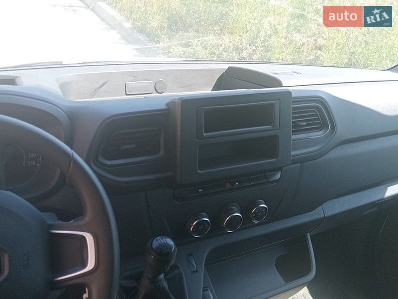 Renault Master 2023