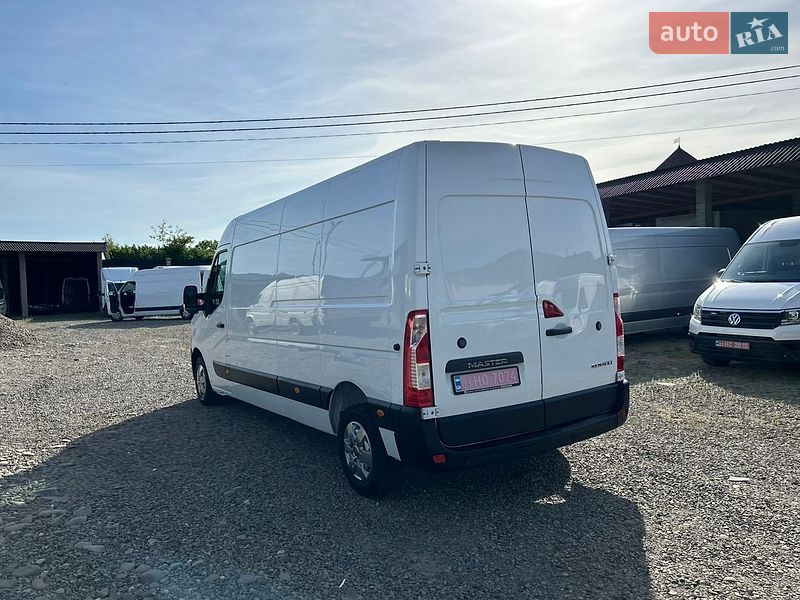 Вантажний фургон Renault Master 2022 в Хусті