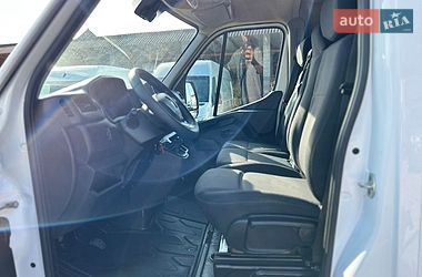 Вантажний фургон Renault Master 2022 в Хусті