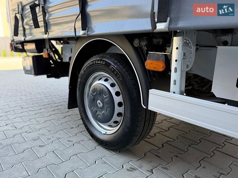 Вантажний фургон Renault Master 2018 в Дубні