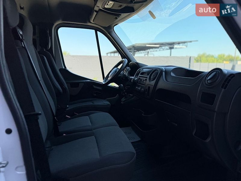 Вантажний фургон Renault Master 2018 в Дубні