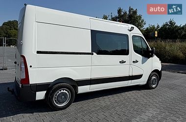 Вантажний фургон Renault Master 2015 в Тернополі