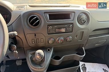 Вантажний фургон Renault Master 2015 в Тернополі
