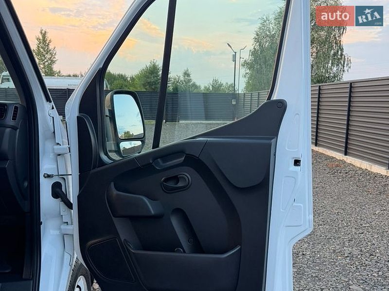 Вантажний фургон Renault Master 2022 в Ковелі