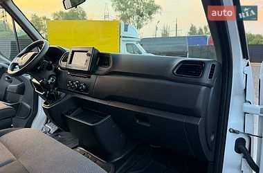 Вантажний фургон Renault Master 2022 в Ковелі