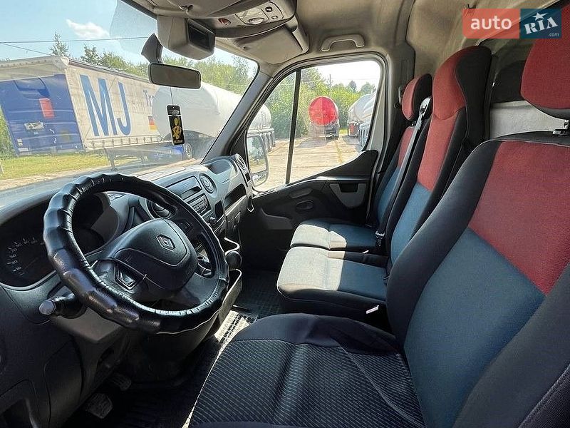 Вантажний фургон Renault Master 2014 в Львові