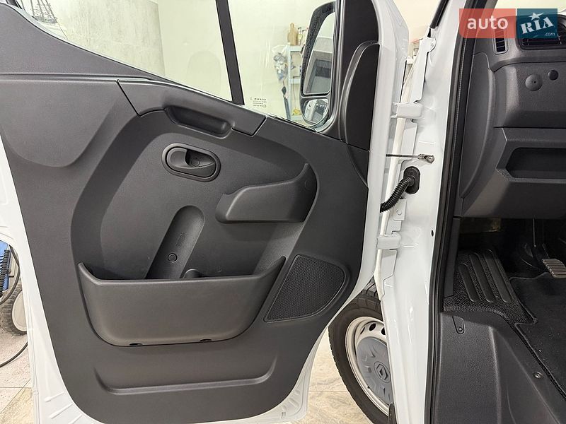 Микроавтобус грузовой (до 3,5т) Renault Master 2022 в Полтаве