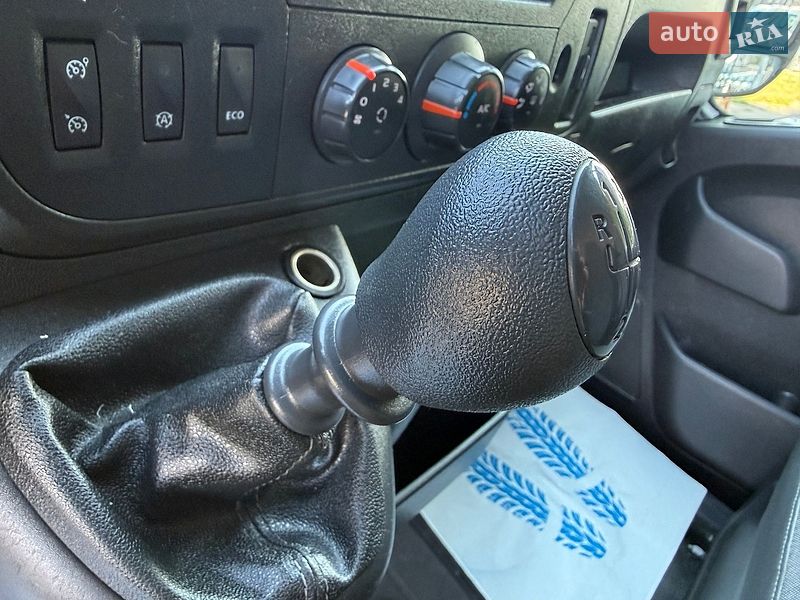 Вантажний фургон Renault Master 2019 в Одесі