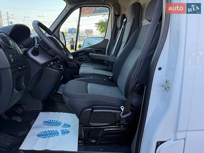 Вантажний фургон Renault Master 2019 в Одесі