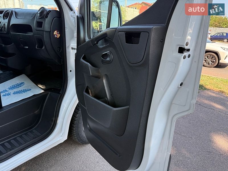 Вантажний фургон Renault Master 2019 в Одесі