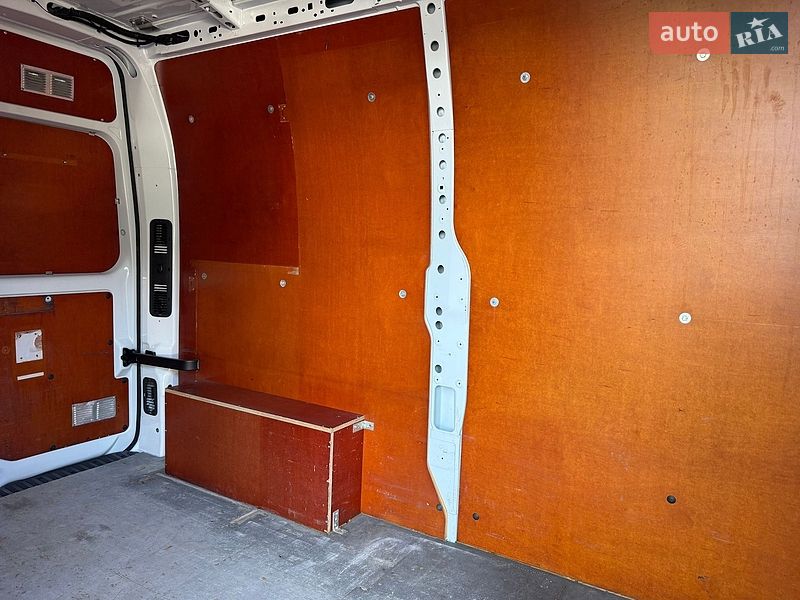 Вантажний фургон Renault Master 2019 в Одесі