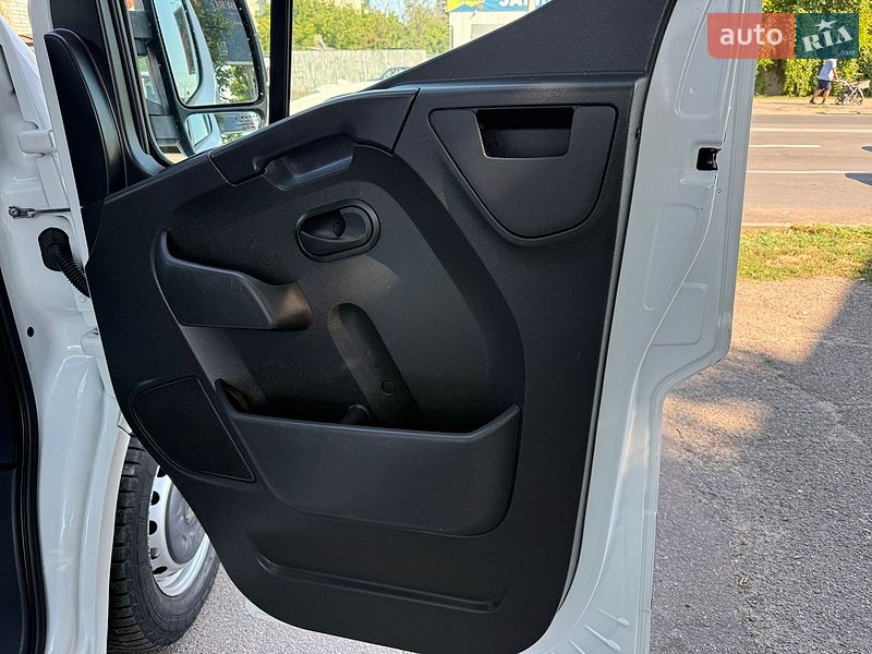 Вантажний фургон Renault Master 2019 в Одесі