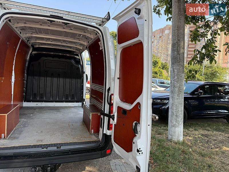 Вантажний фургон Renault Master 2019 в Одесі
