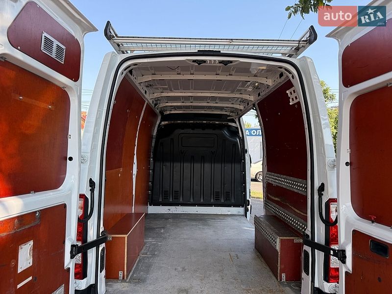 Вантажний фургон Renault Master 2019 в Одесі