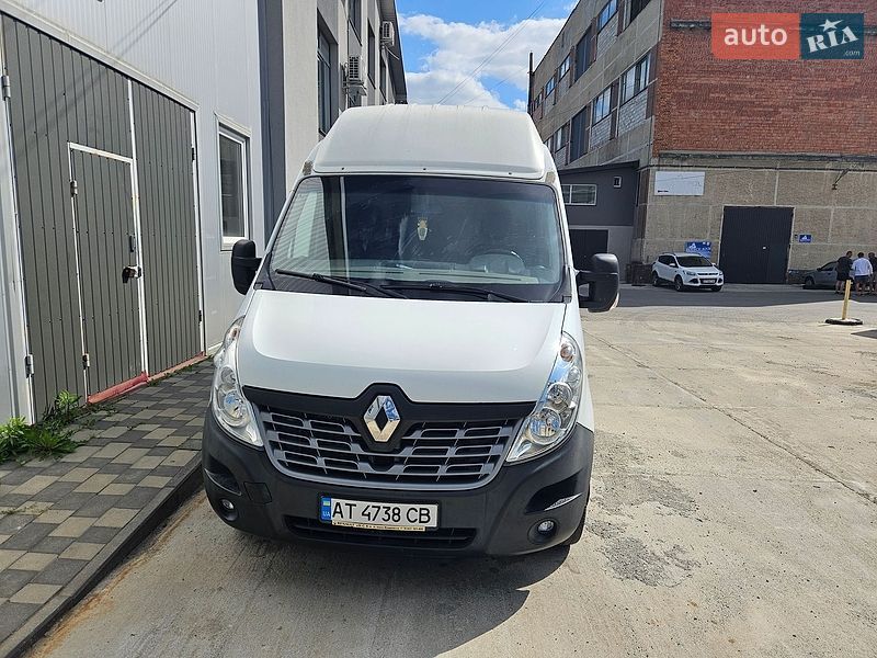 Грузовой фургон Renault Master 2017 в Ивано-Франковске
