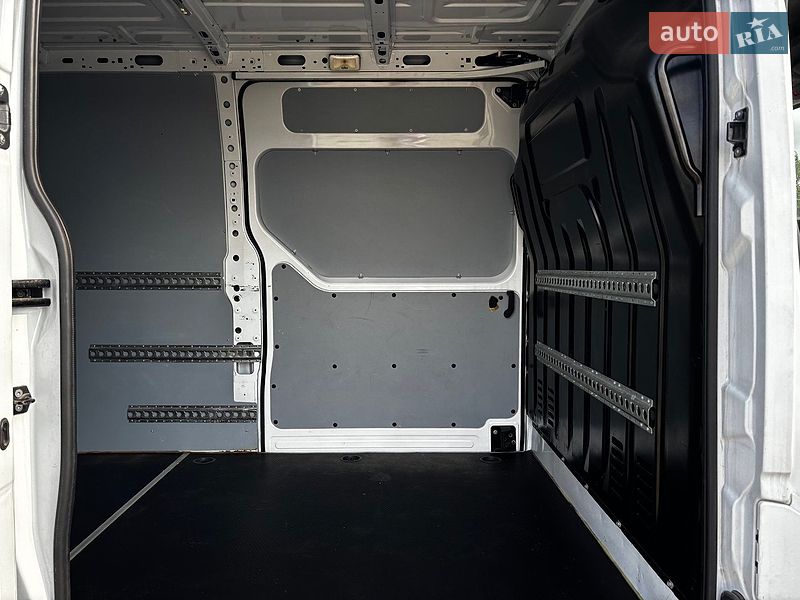 Вантажний фургон Renault Master 2021 в Львові