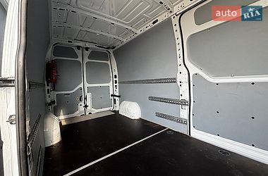 Вантажний фургон Renault Master 2021 в Львові