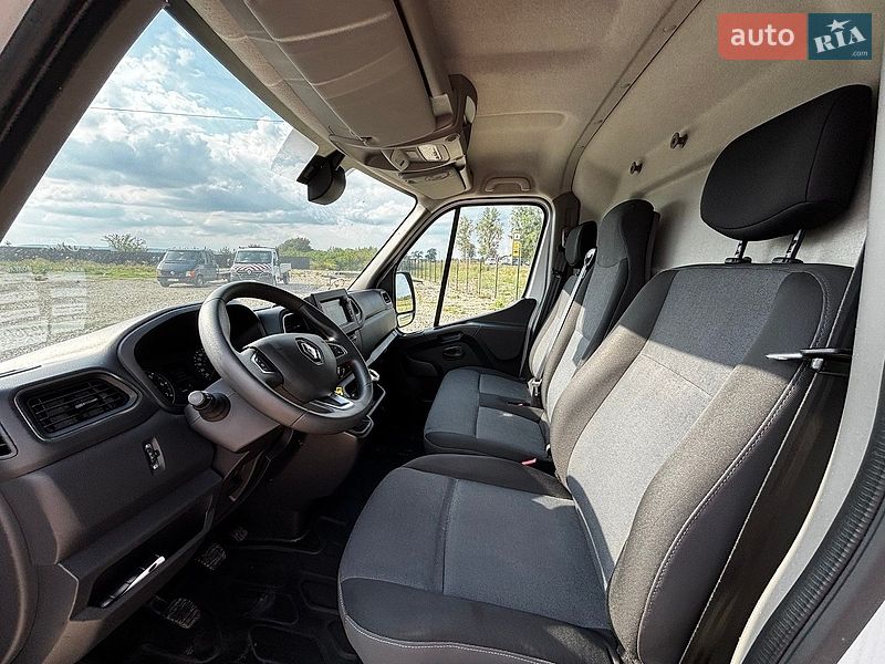 Вантажний фургон Renault Master 2021 в Львові