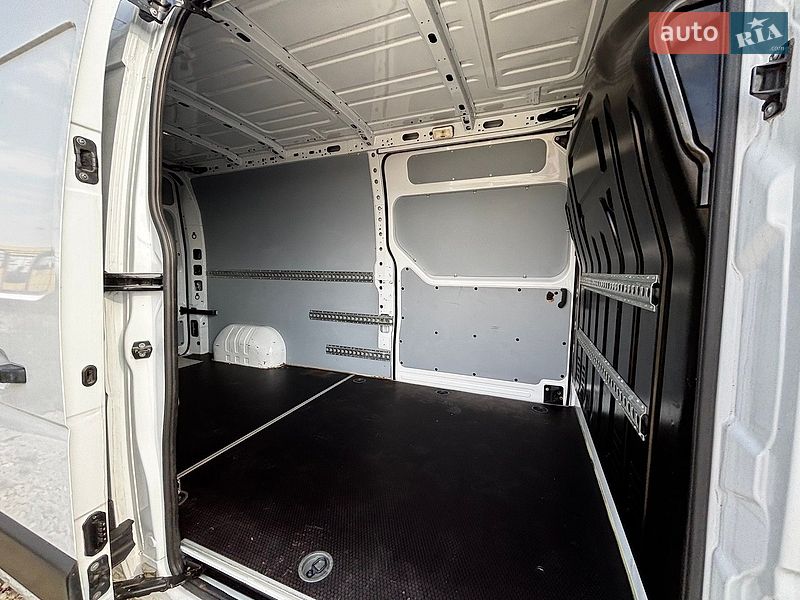 Вантажний фургон Renault Master 2021 в Львові