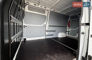 Вантажний фургон Renault Master 2021 в Львові