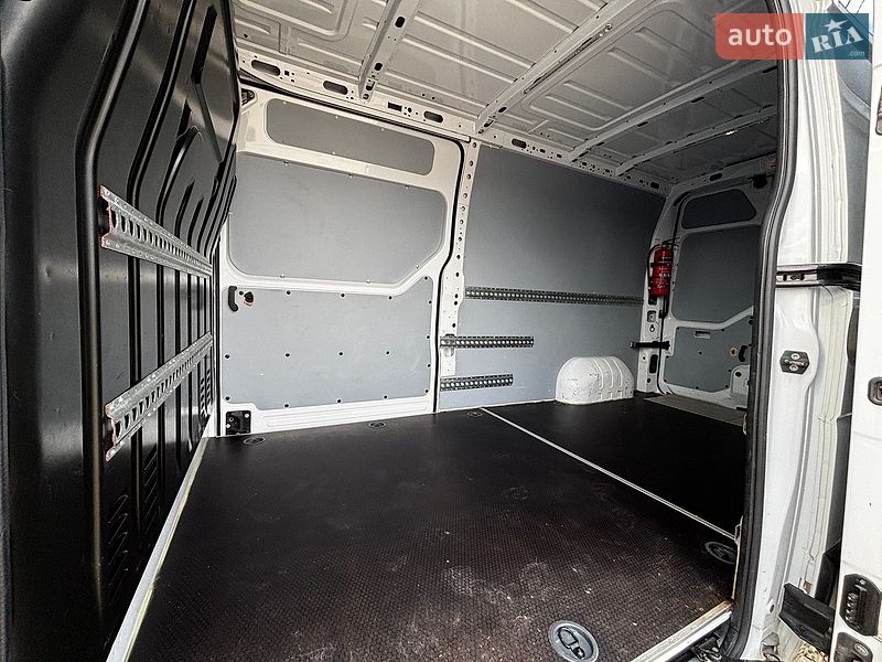 Вантажний фургон Renault Master 2021 в Львові