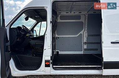 Вантажний фургон Renault Master 2021 в Львові