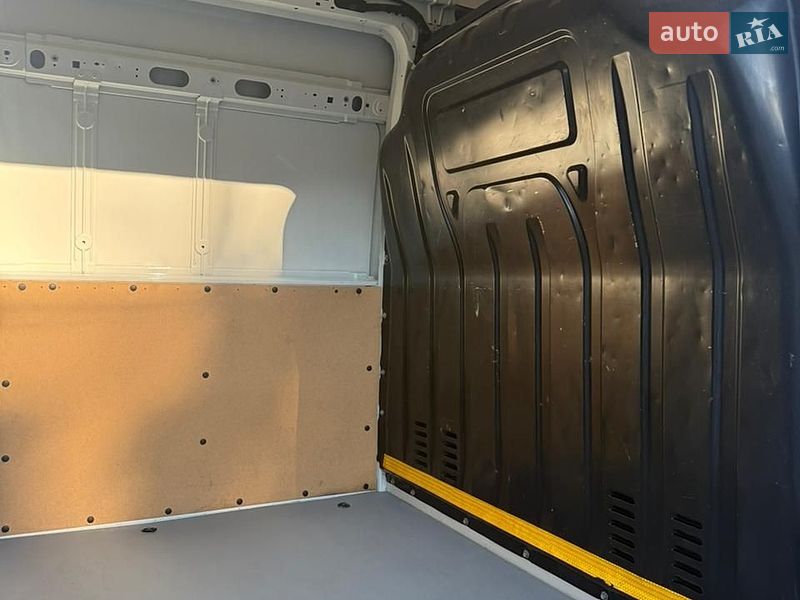 Грузовой фургон Renault Master 2019 в Луцке
