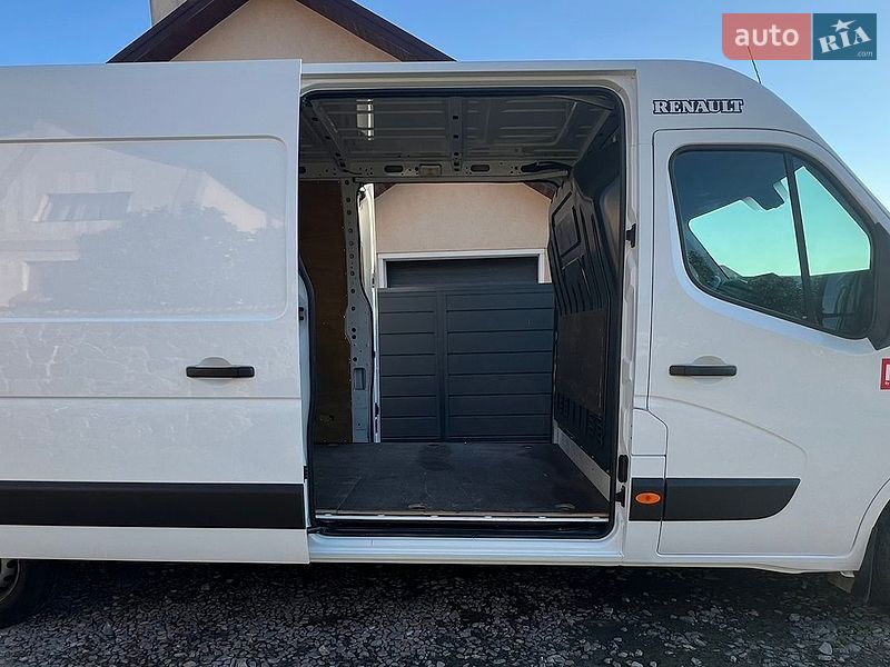 Вантажний фургон Renault Master 2022 в Львові