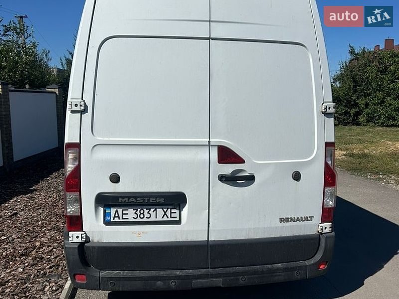 Вантажний фургон Renault Master 2012 в Дніпрі