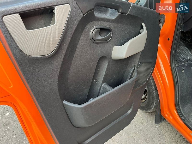 Вантажний фургон Renault Master 2018 в Львові