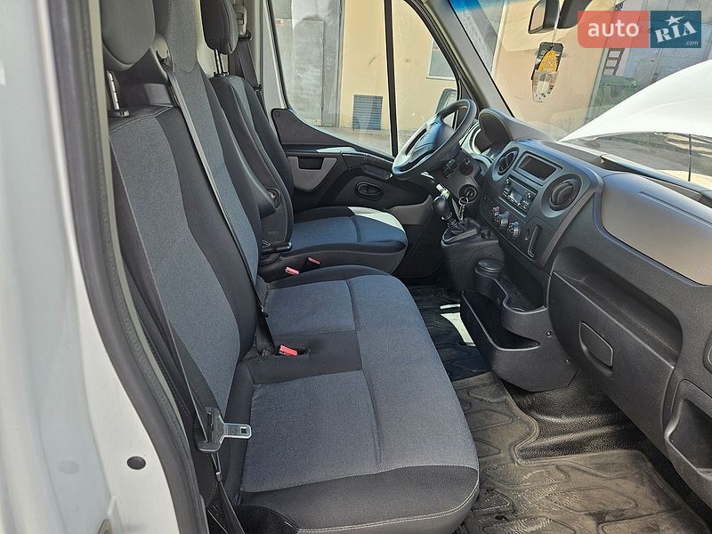 Грузовой фургон Renault Master 2017 в Ивано-Франковске