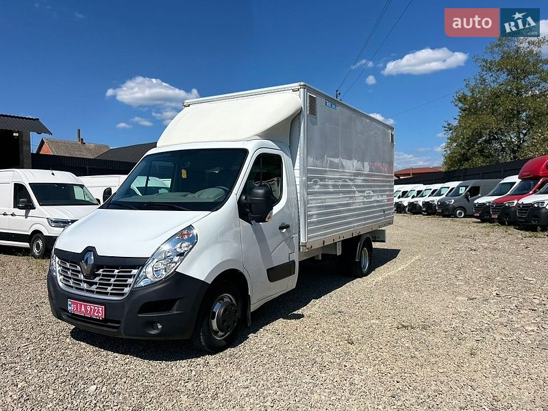 Грузовой фургон Renault Master 2018 в Хусте